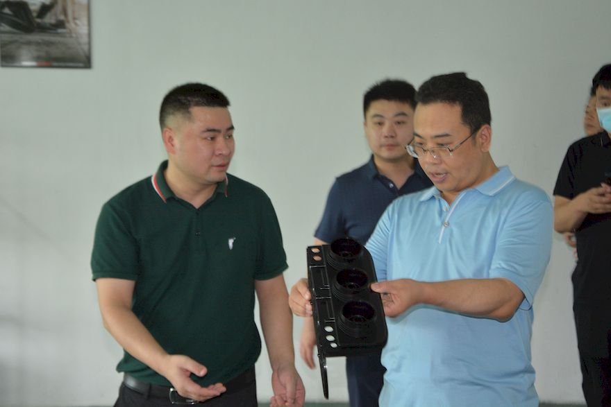 热烈欢迎通许县县委书记张云凌一行莅临贝诺特参观指导